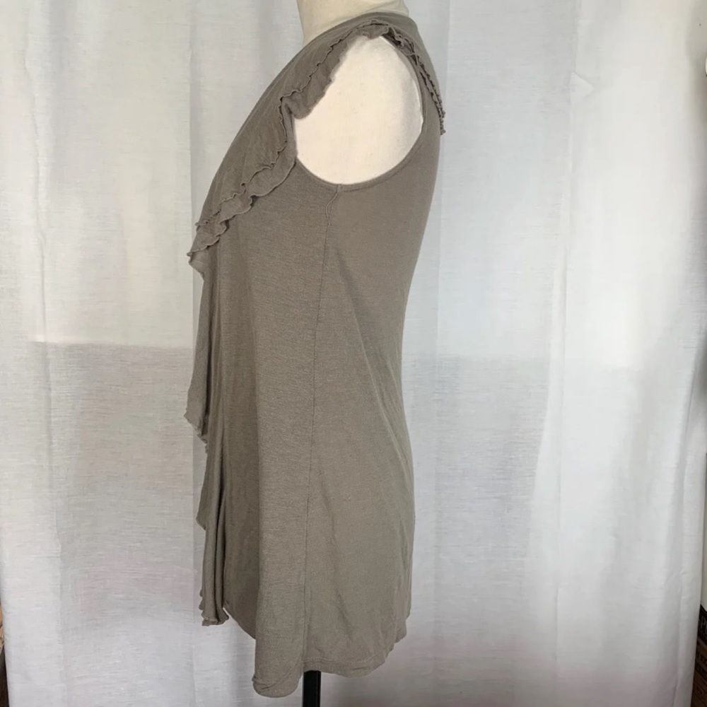 Short Sleeve Ruffled Cardigan - Picture 2 of 4